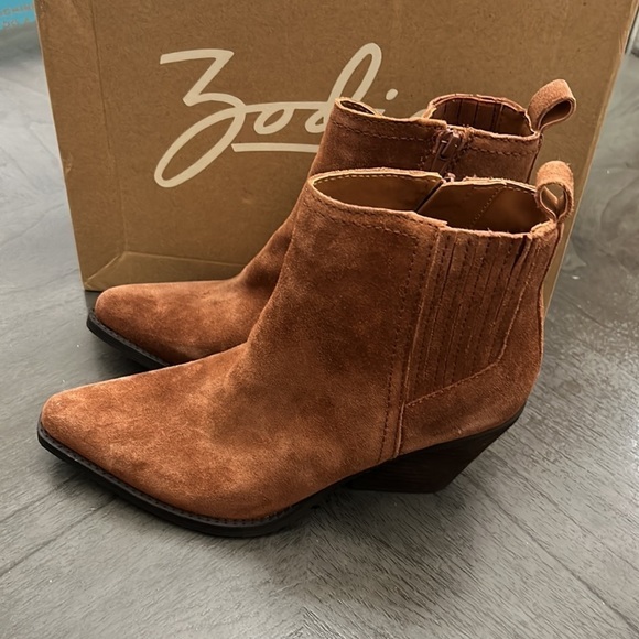 Zodiac Boots Robyn Cognac Suede Heeled Ankle Booties - Picture 5 of 10